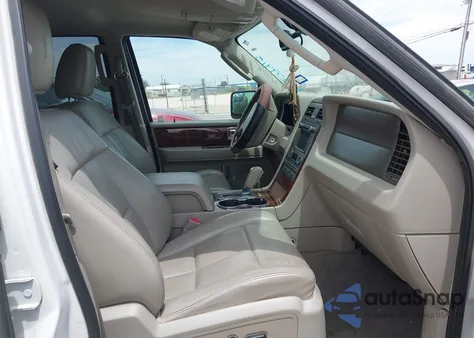 2012 Lincoln Navigator из США, поврежденный, VIN 5LMJJ2H5XCEL03557